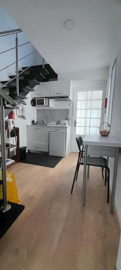 Upstairs Home 蓬塔德尔加达 外观 照片